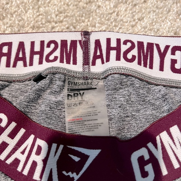 Gymshark Women’s legging grey and fuchsia - Picture 2 of 2